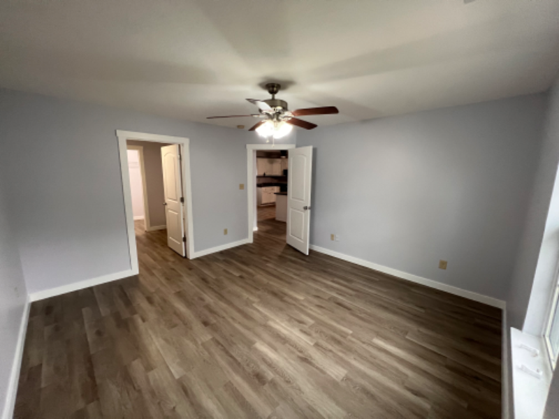 1502 Elrod St Se - Photo 3 of 10