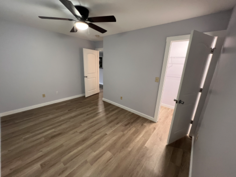 1502 Elrod St Se - Photo 4 of 10