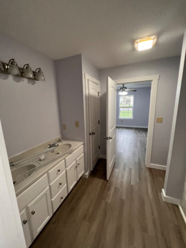 1502 Elrod St Se - Photo 6 of 10