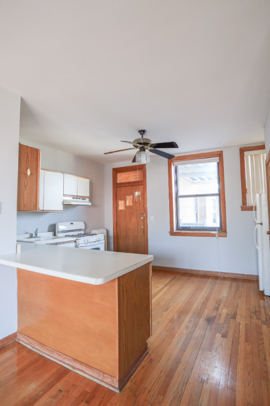 1340 W Foster Ave #1E - Photo 3 of 12