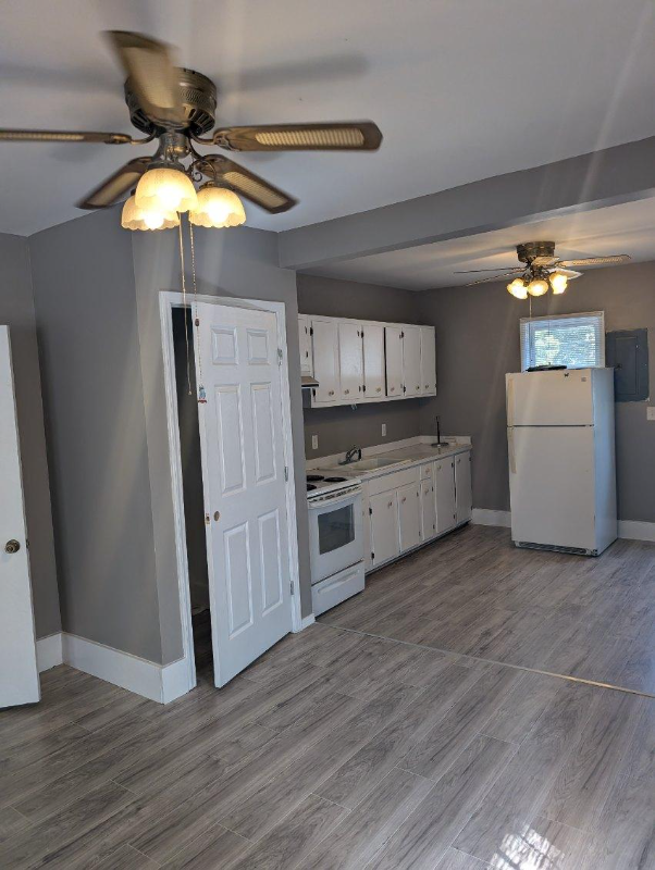 709 N Blaine St - Photo 2 of 9