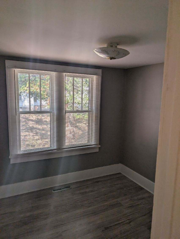 709 N Blaine St - Photo 3 of 9