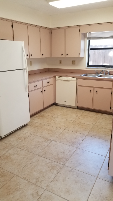 7450 Mead Dr - Photo 4 of 19