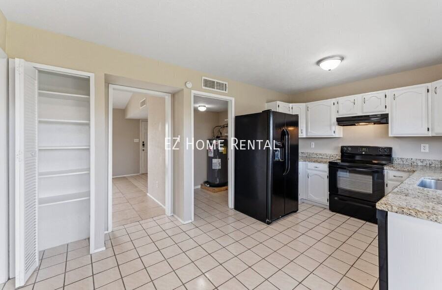 16958 Jenikay St - Photo 7 of 23