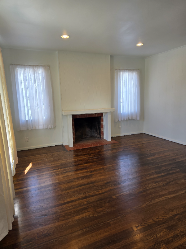 3528 Laurel Ave - Photo 4 of 26