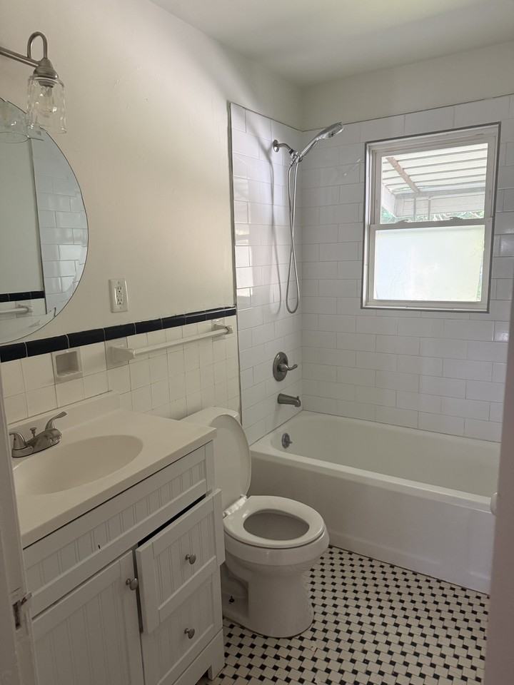 2301 Lawndale Dr #NA - Photo 7 of 11