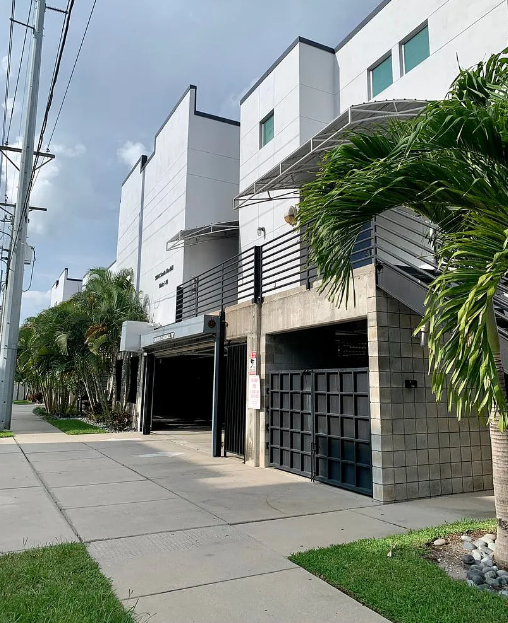 5008 S Macdill Ave #20 - Photo 2 of 9
