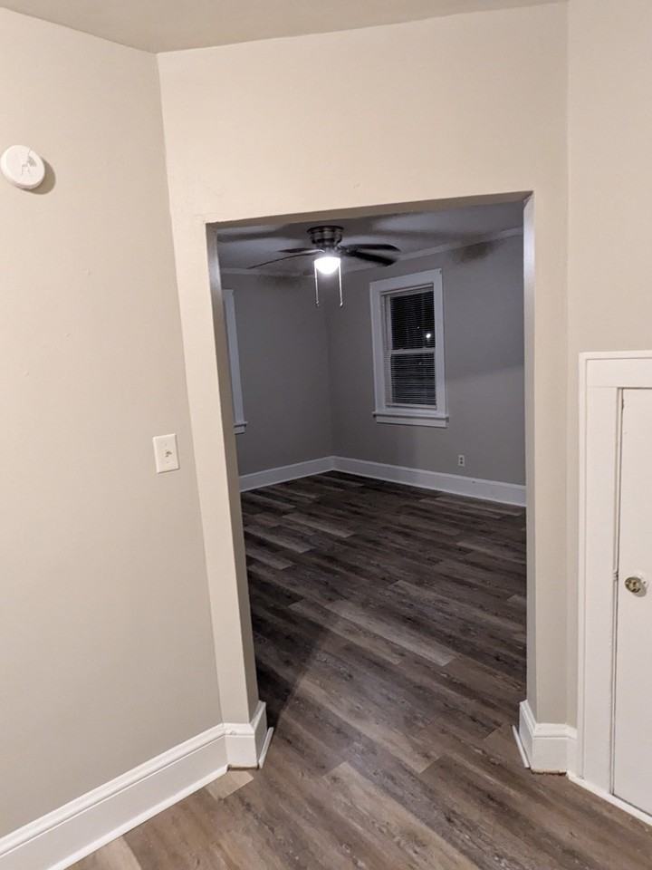 307 N Granville St #B - Photo 5 of 14