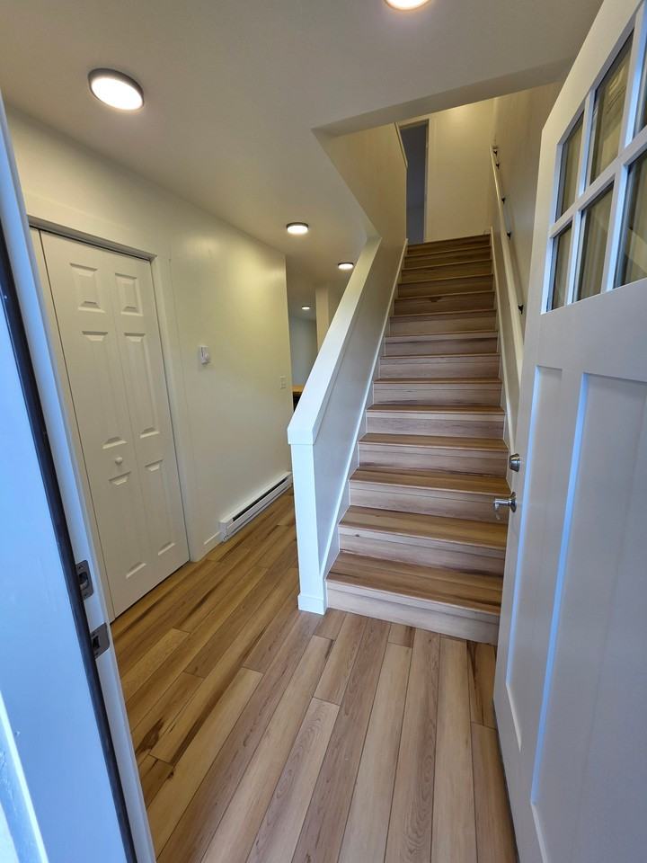 285 S Helena Ave #A - Photo 4 of 25