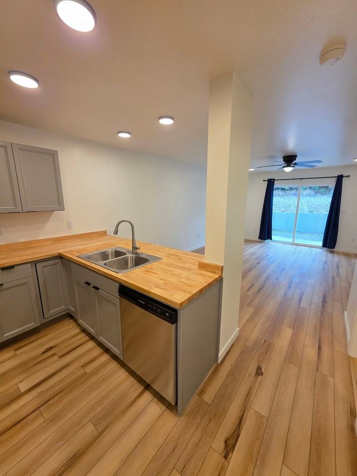 285 S Helena Ave #A - Photo 6 of 25