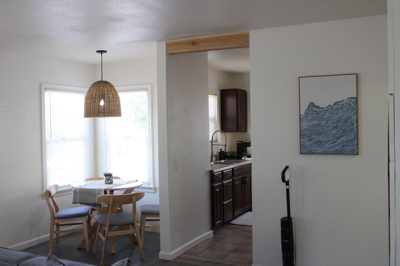 1728 Nw Crouch St - Photo 6 of 7
