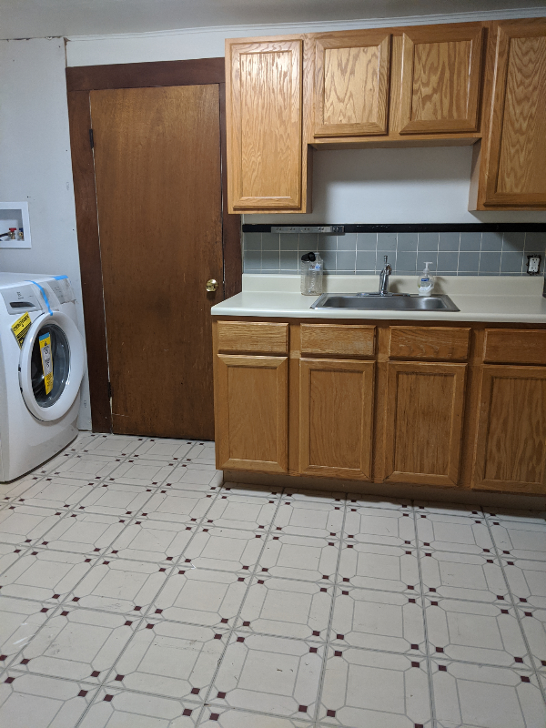 17 Walnut St #1stFL - Photo 2 of 7