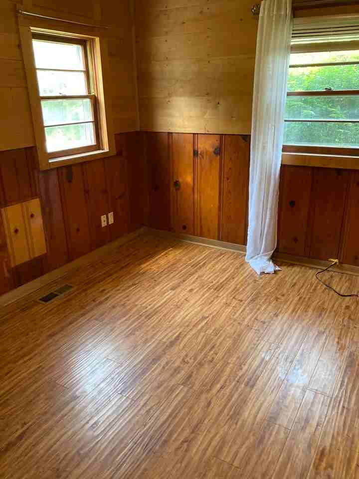 605 N Main St - Photo 4 of 16