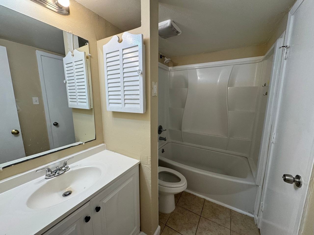 1034 W Village Ct #C - Photo 5 of 8