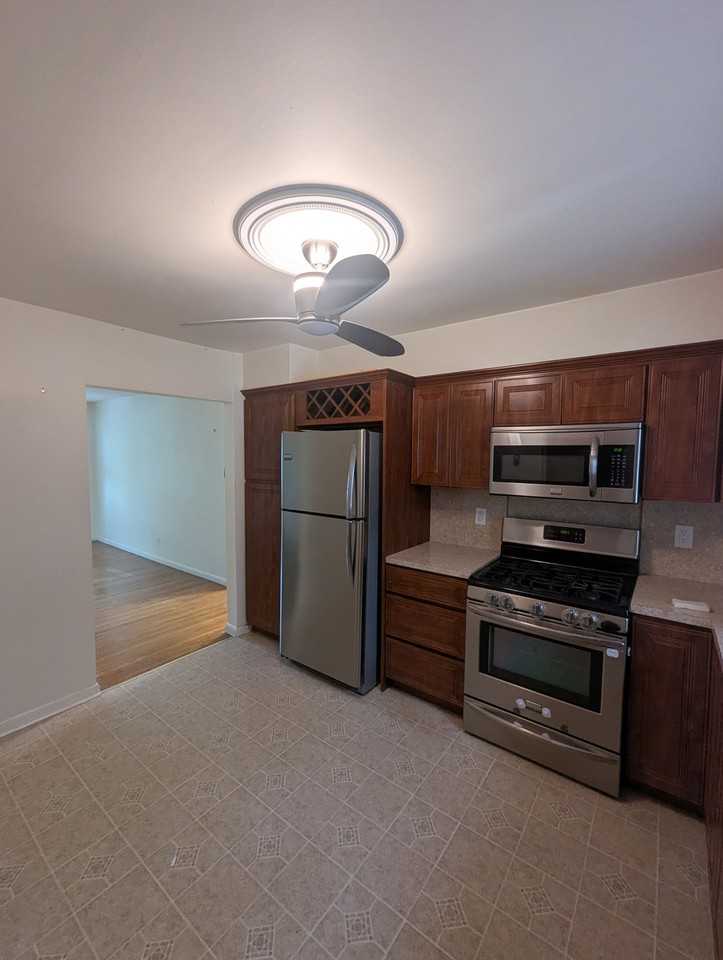 22 Gaines St #1stFL - Photo 2 of 19