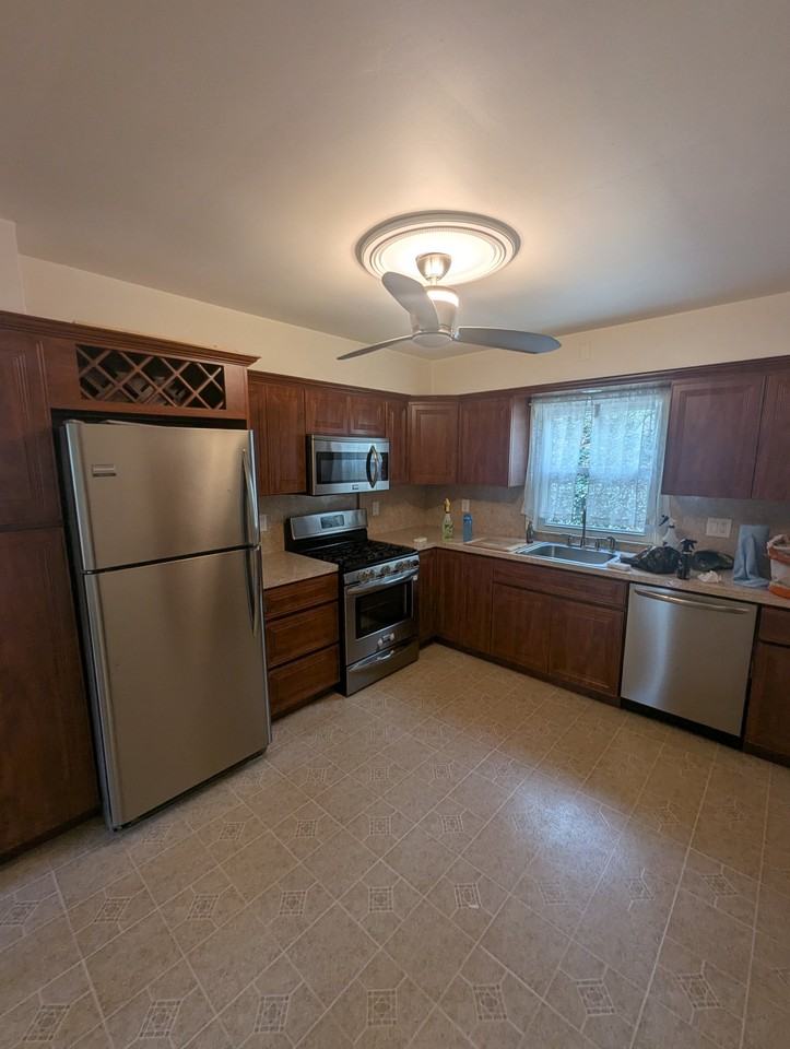 22 Gaines St #1stFL - Photo 2 of 18