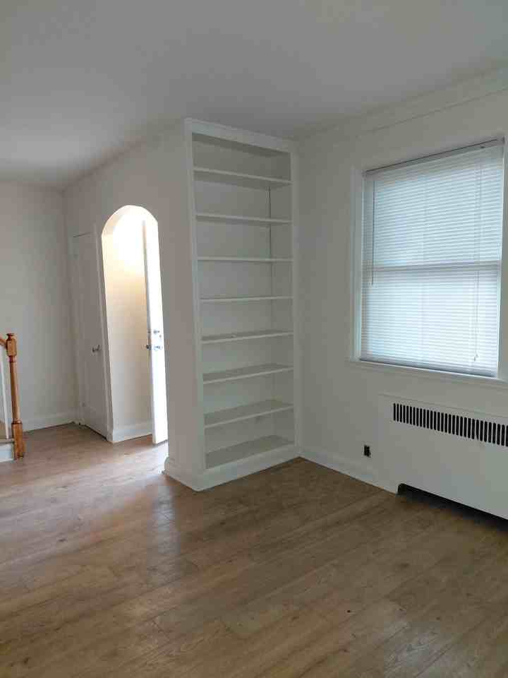 1661 Ralworth Rd - Photo 4 of 25