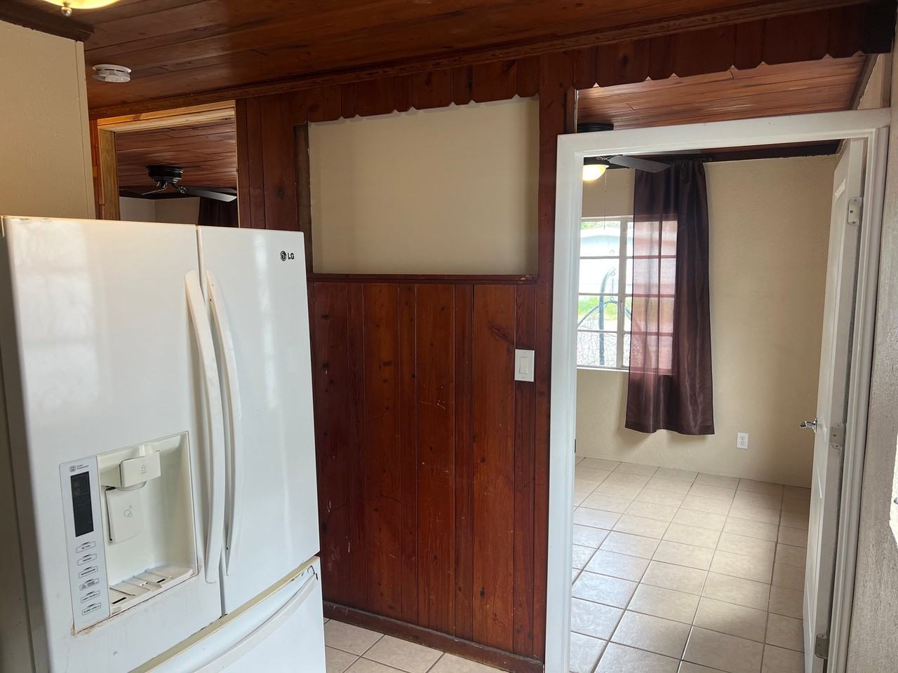 1806 36th Ave W - Photo 5 of 11