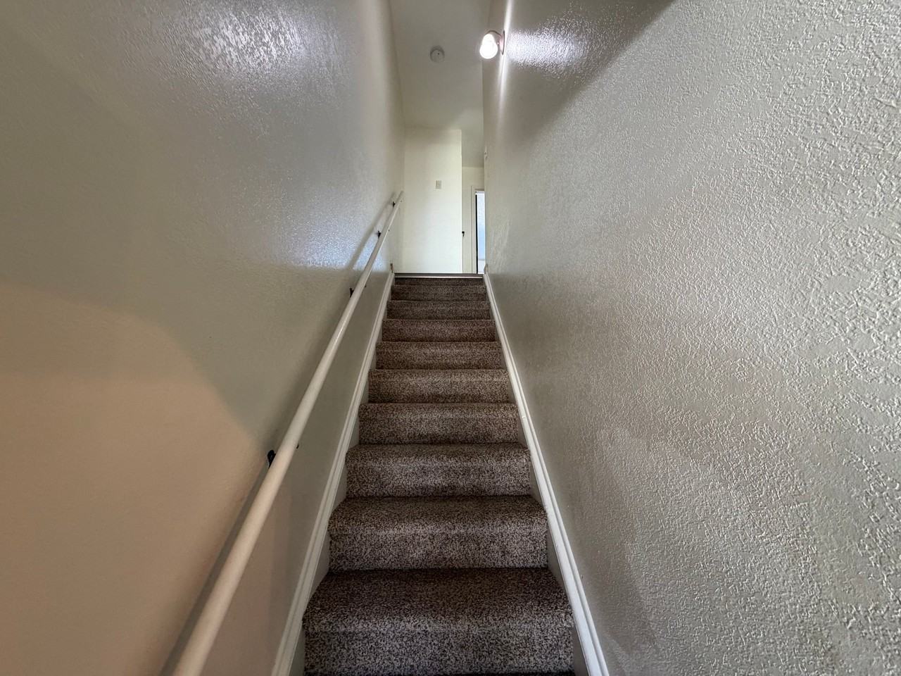 919 44th Avenue Ct - Photo 5 of 10