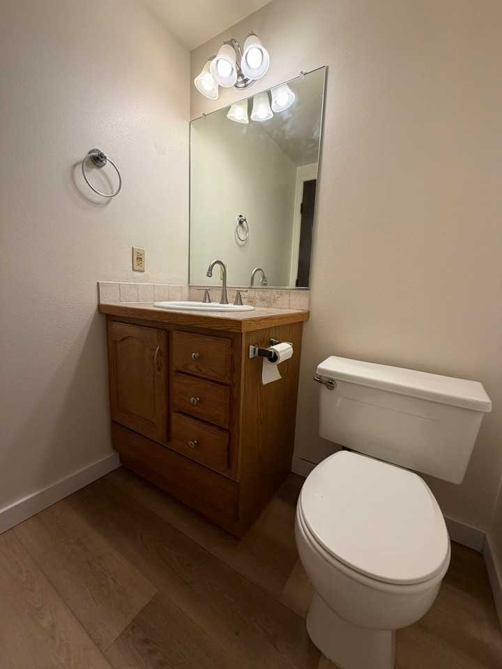 919 44th Avenue Ct - Photo 6 of 10