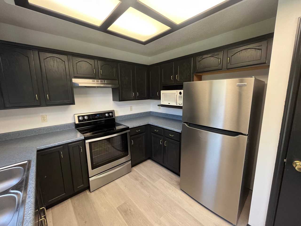 7633 Irwin Pines Ct - Photo 4 of 19