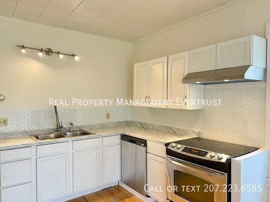 1 Summer St #4 - Photo 4 of 20