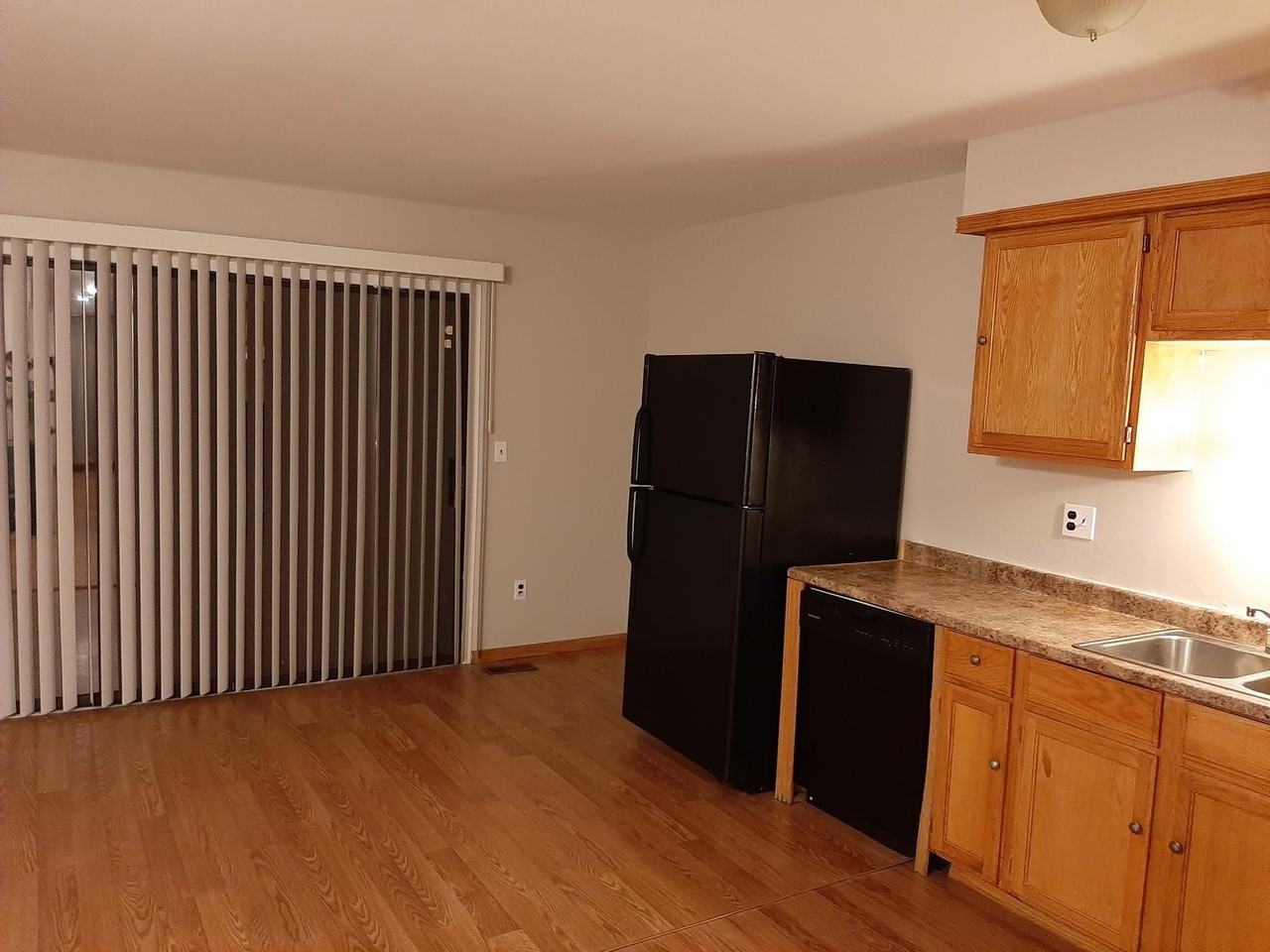 38177 Jamestown Dr - Photo 2 of 15