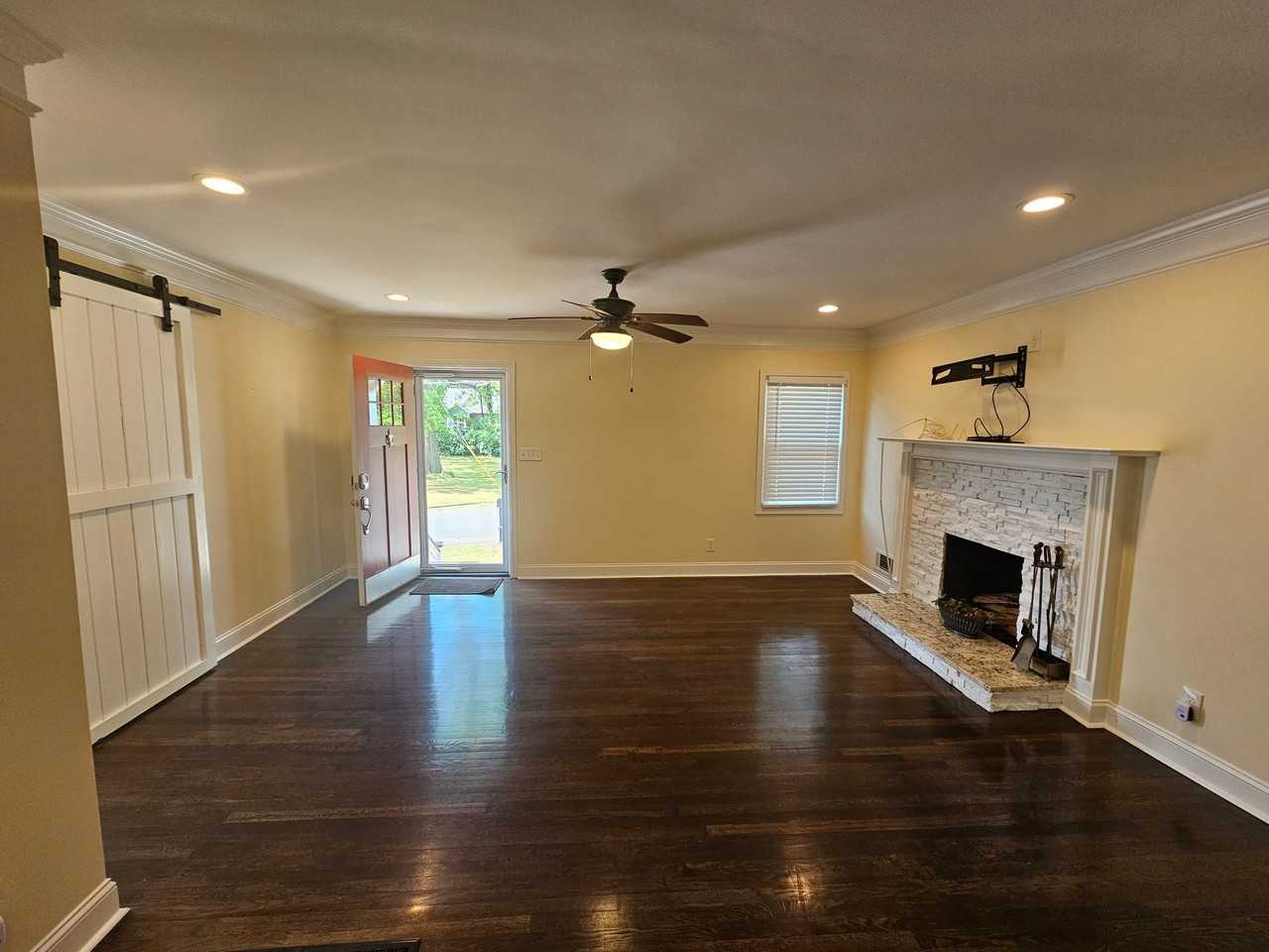 276 Frasier St Se - Photo 2 of 18