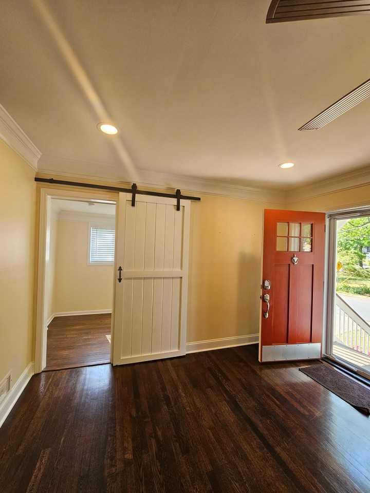 276 Frasier St Se - Photo 3 of 18