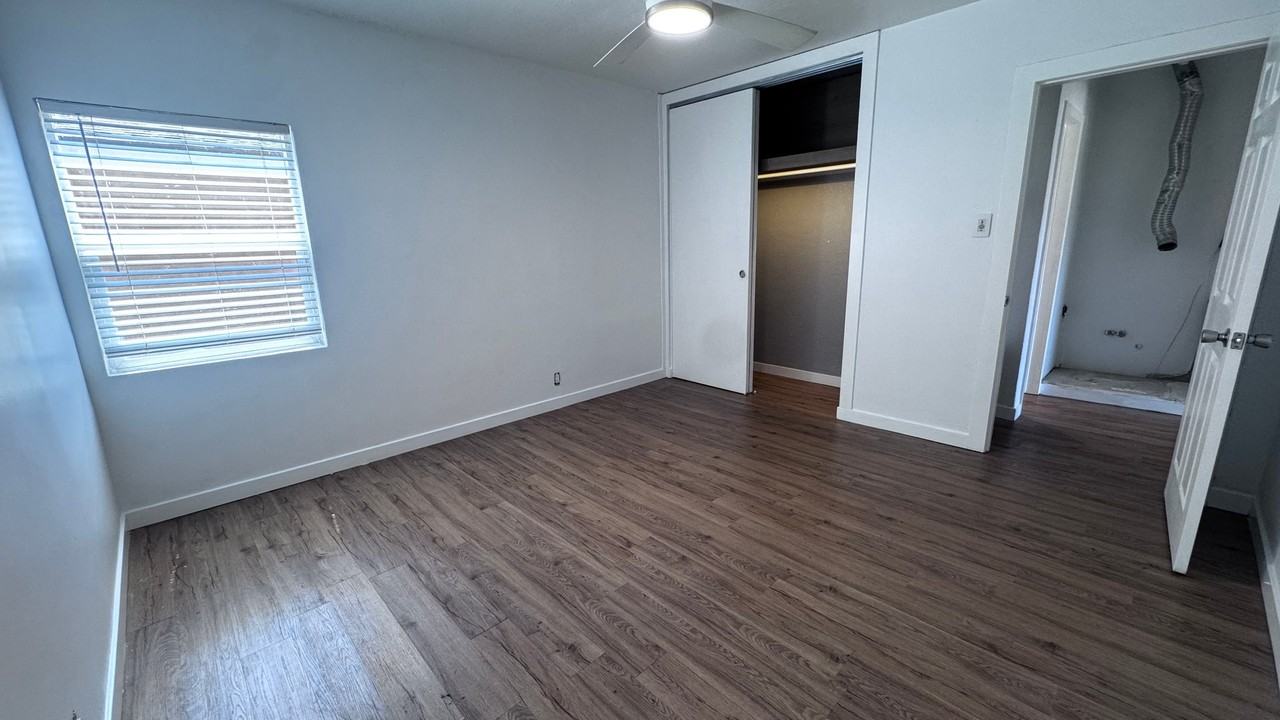 8102 Mckinley Ave - Photo 6 of 7