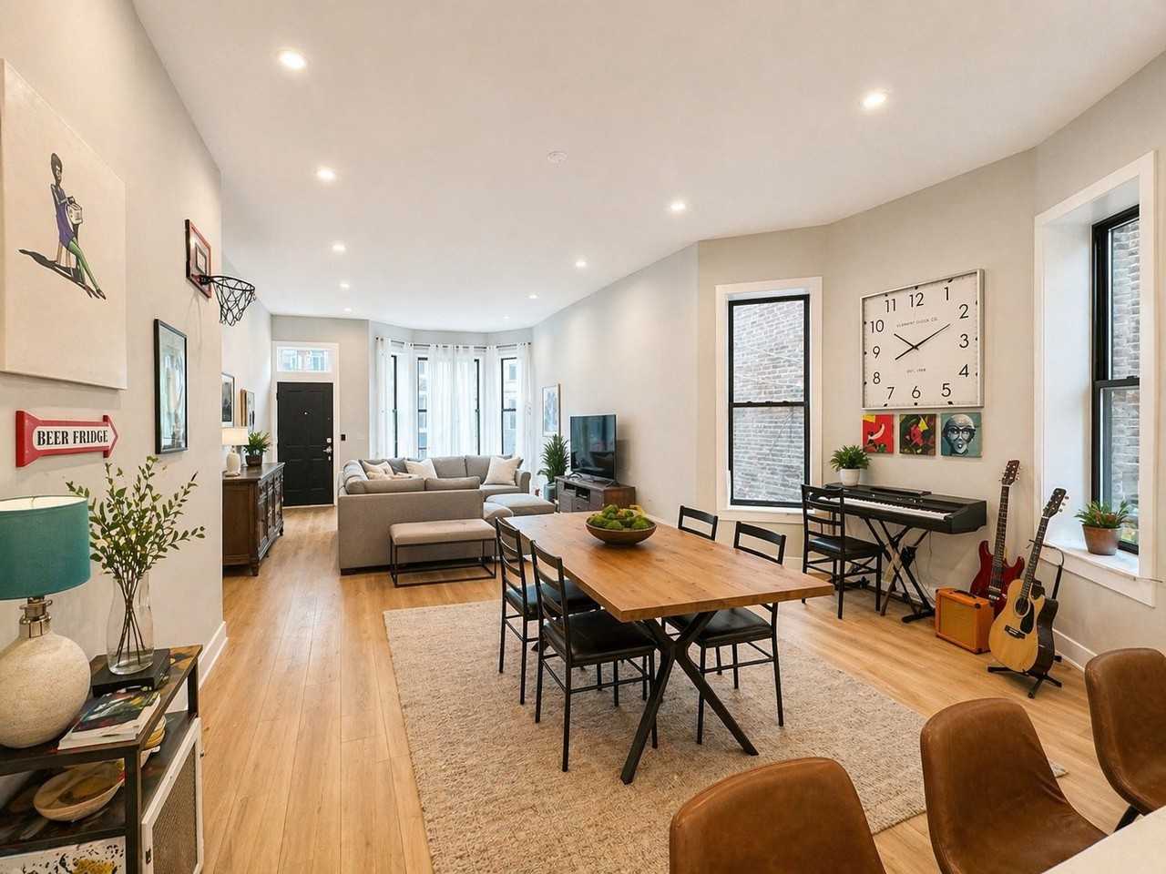 1311 N Rockwell St #1 - Photo 3 of 23