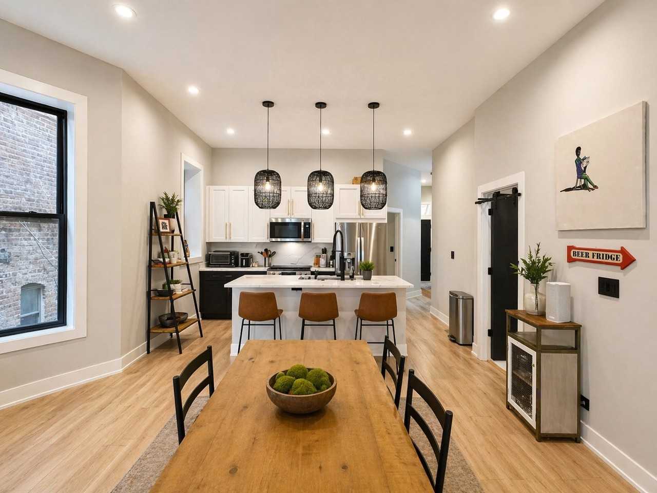 1311 N Rockwell St #1 - Photo 4 of 23