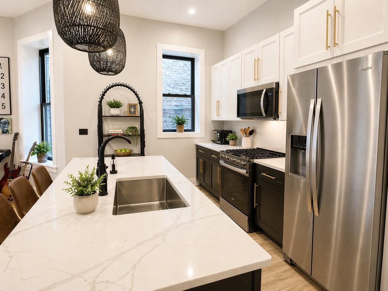 1311 N Rockwell St #1 - Photo 5 of 23