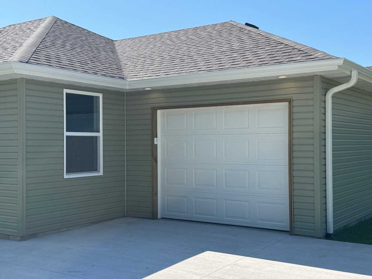 1845 N Colgate Ave - Photo 3 of 18