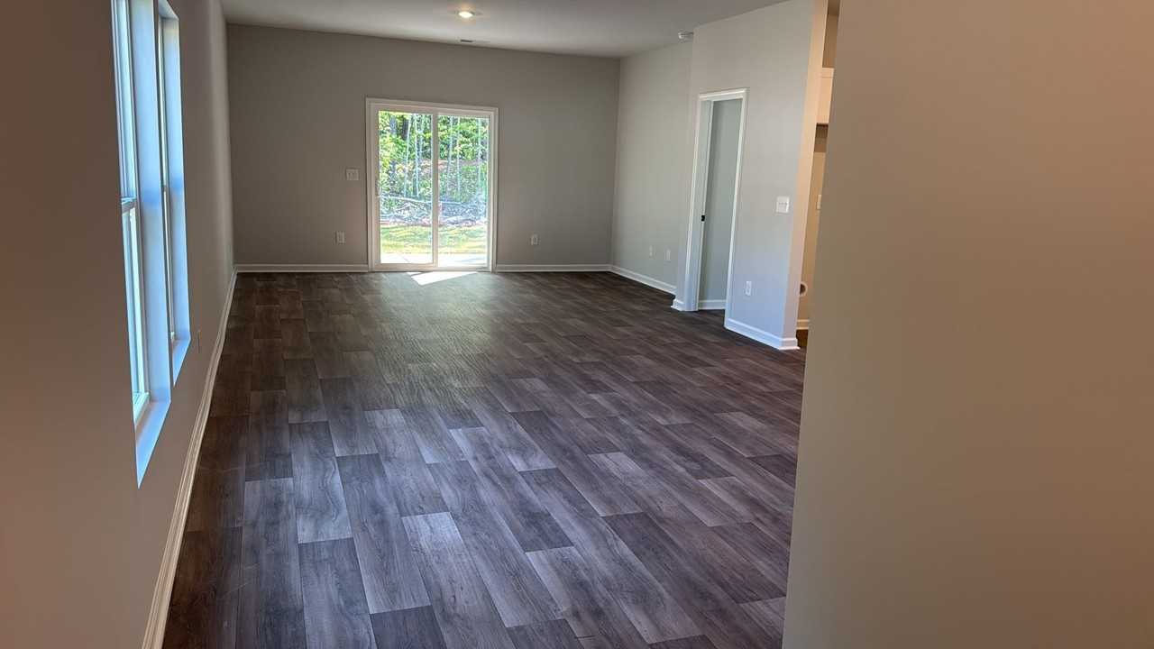 1016 Harbor Dr - Photo 3 of 26