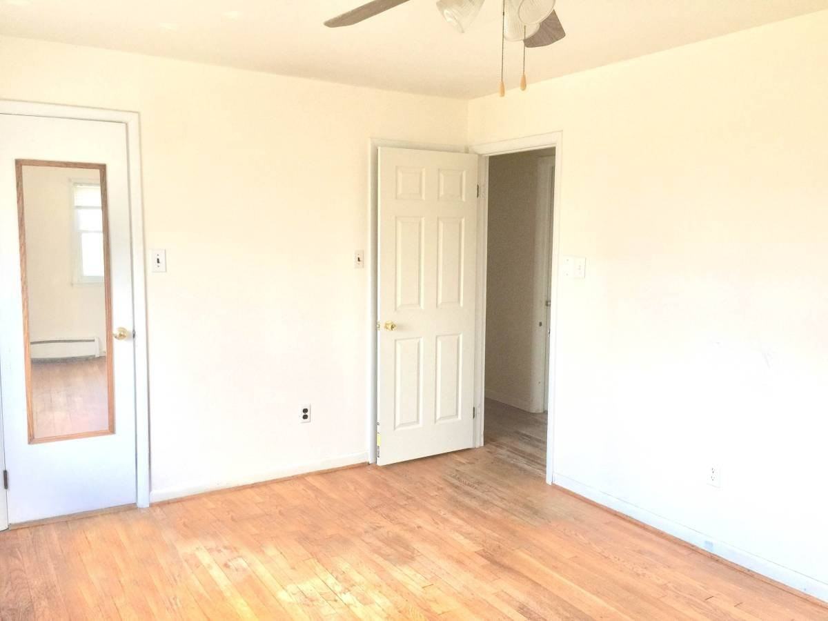 4433 Village Dr - Photo 3 of 11