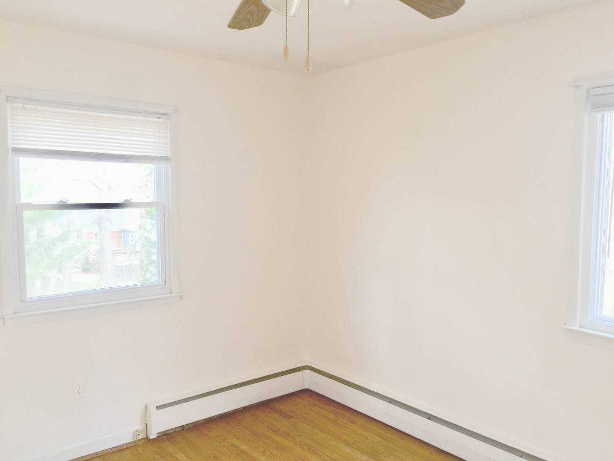 4433 Village Dr - Photo 5 of 11