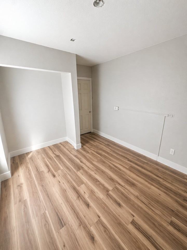 1524 Palmer Ave - Photo 3 of 7