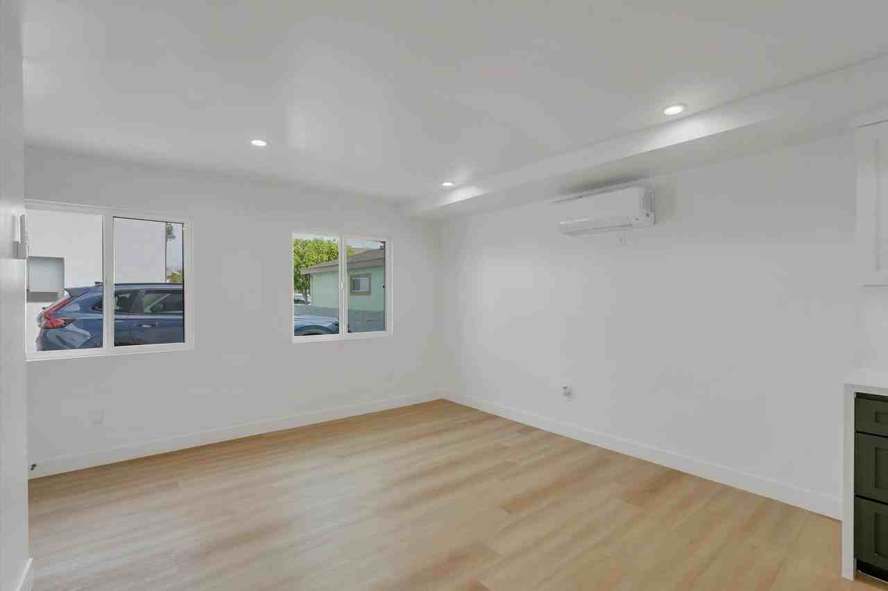 2114 E 2nd St - Photo 4 of 19