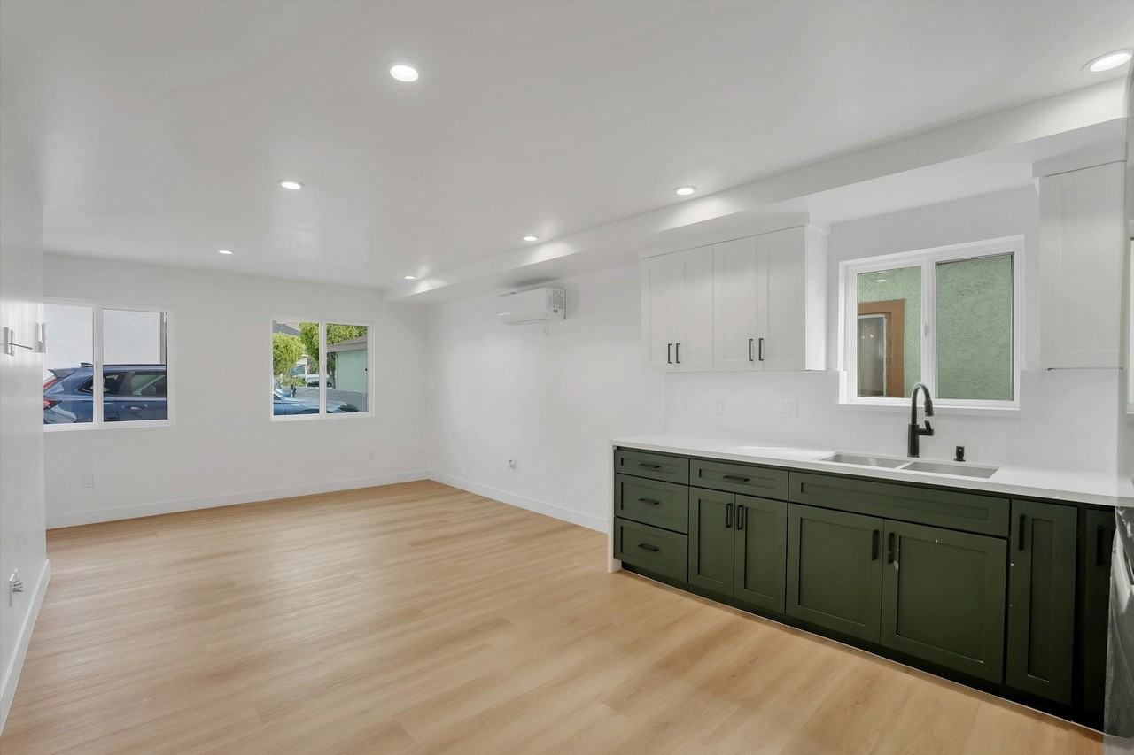 2114 E 2nd St - Photo 6 of 19