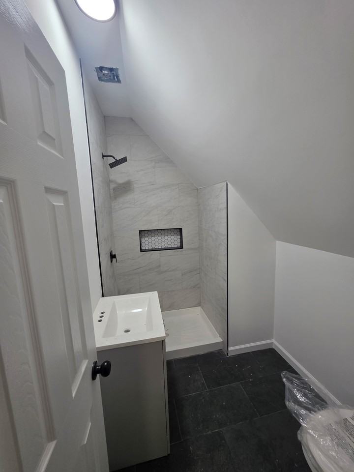 3061 W 46th St #C - Photo 3 of 5