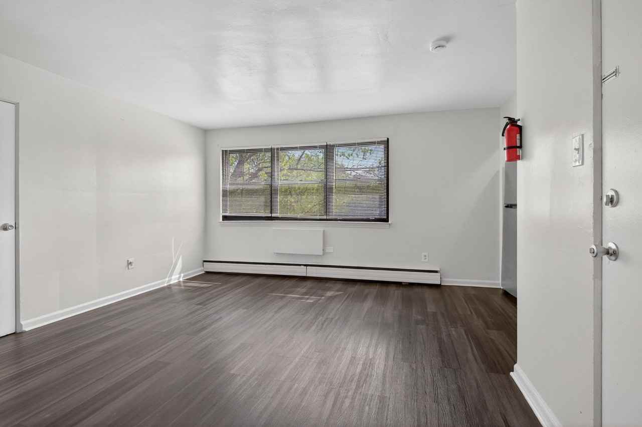 1103 Edgewood Ave #1A - Photo 2 of 12