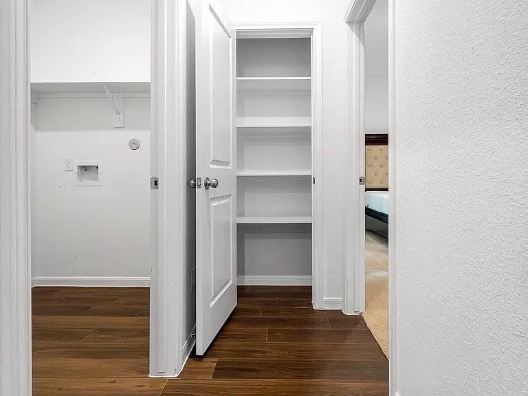 10222 Clearwick St - Photo 2 of 10