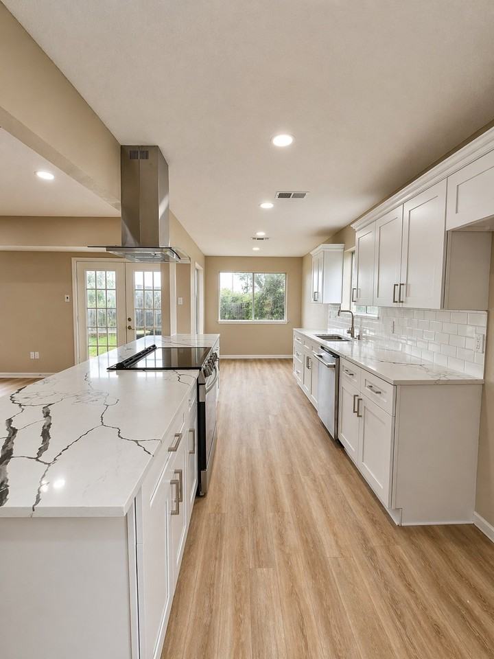 214 Oleander St - Photo 2 of 19