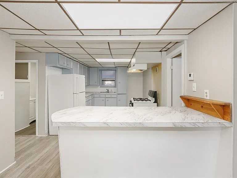 27 Saint Paul St #1 - Photo 3 of 10