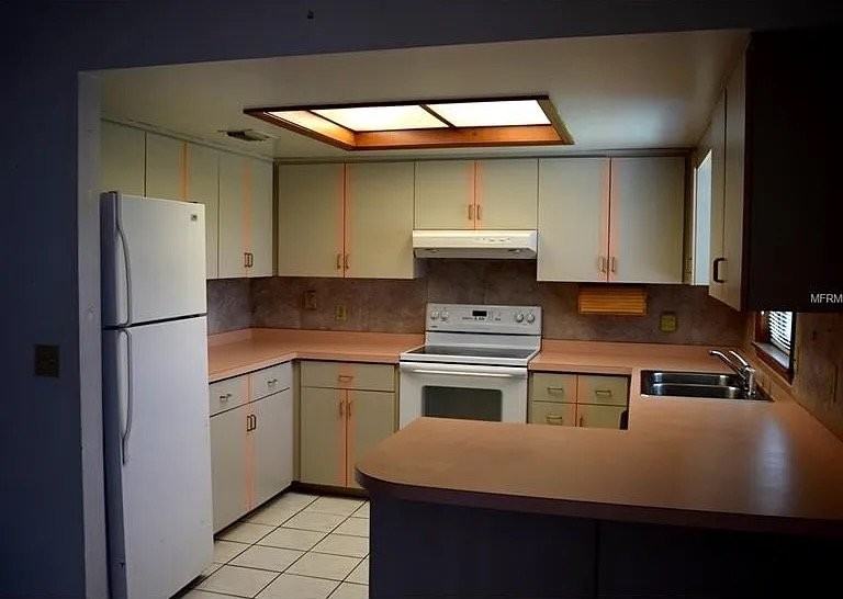 702 Leeward Dr - Photo 4 of 5