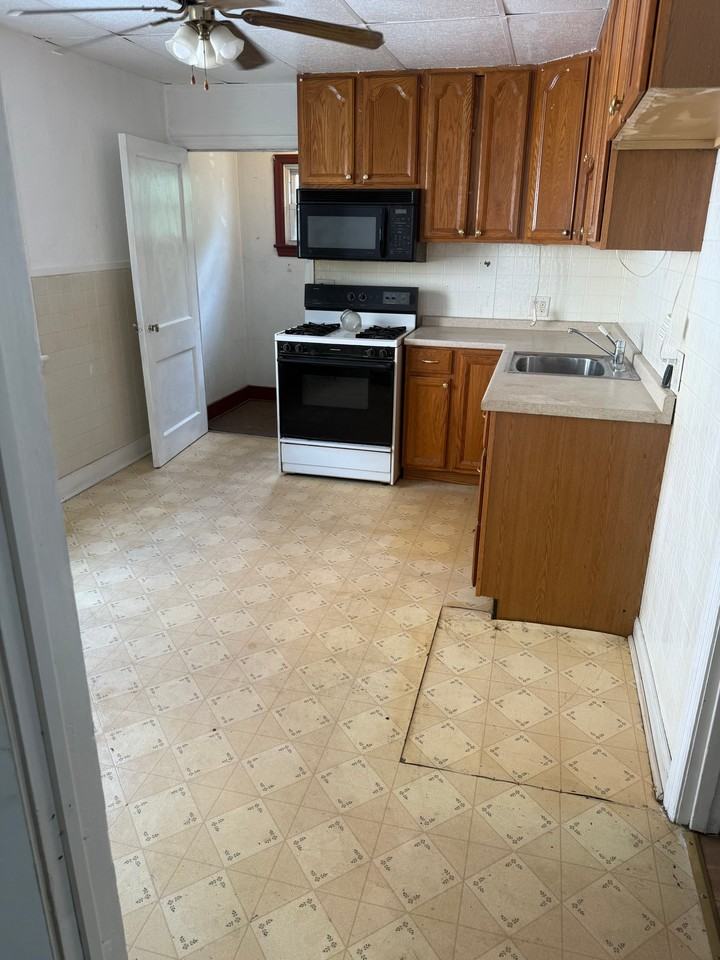 273R Garfield St - Photo 4 of 16