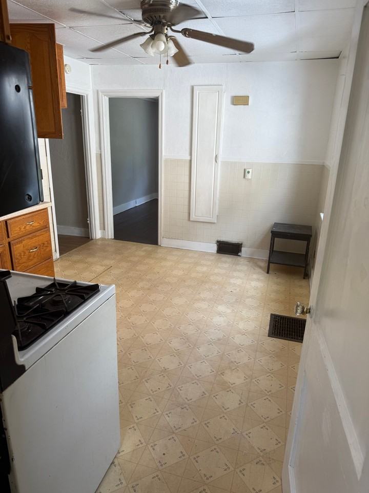 273R Garfield St - Photo 5 of 16