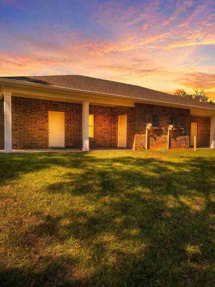 19238 Horseshoe Cir #1 - Photo 5 of 10