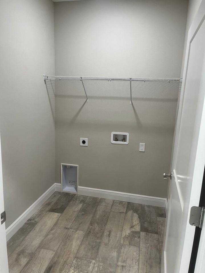 19238 Horseshoe Cir #1 - Photo 6 of 10